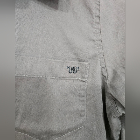 King Ranch Ladies LS Button Up - Picture 3 of 7